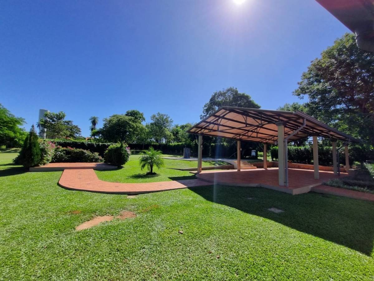EN VENTA QUINTA PARA EVENTOS EN CAACUPE - CABAÑAS — foto 2