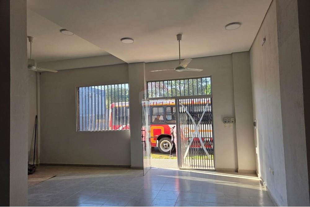 Local Comercial en Alquiler – San Lorenzo — foto 3