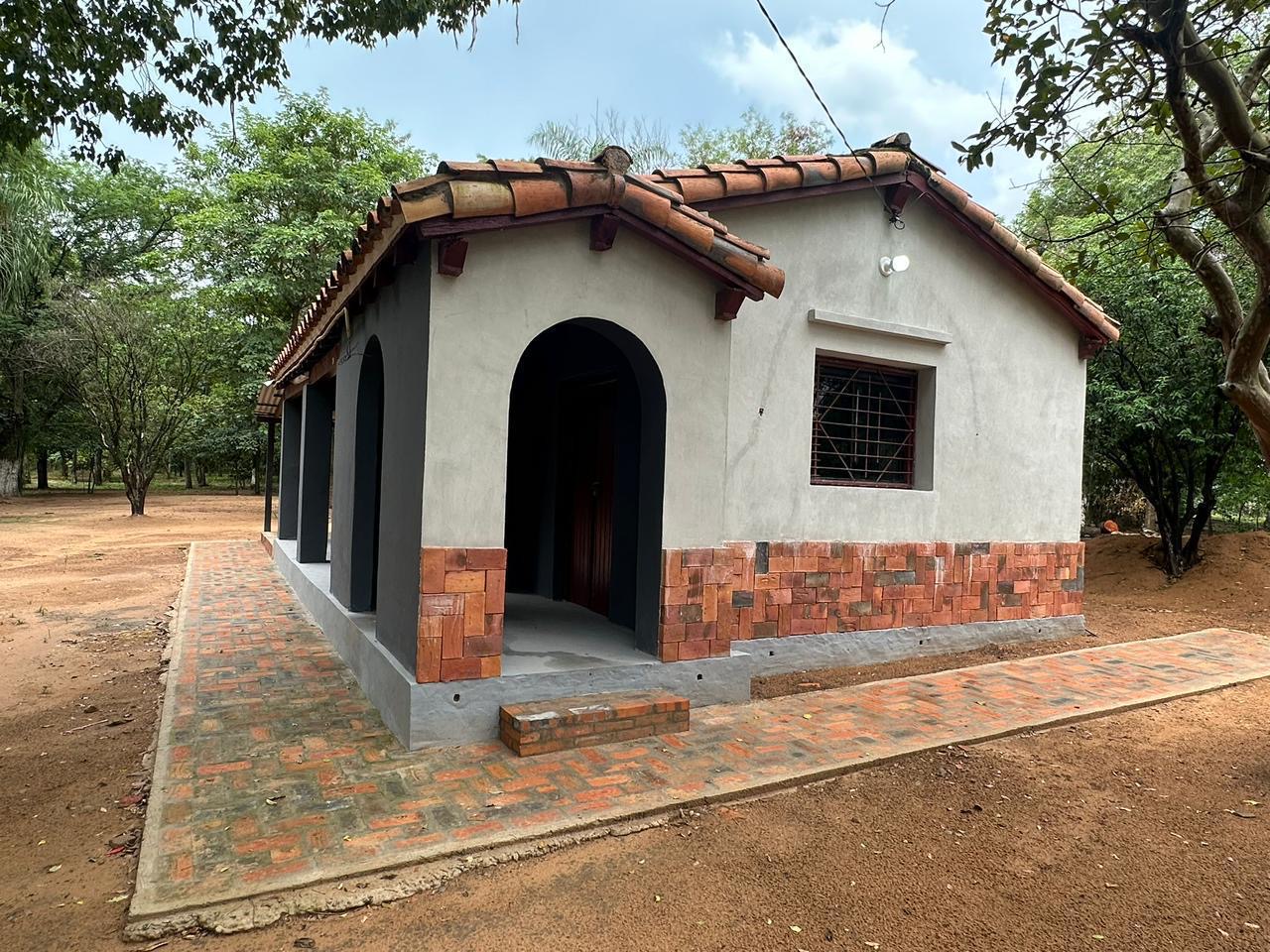 Oportunidad en Paraguari, zona Escobar. Casa se Campo — foto 3