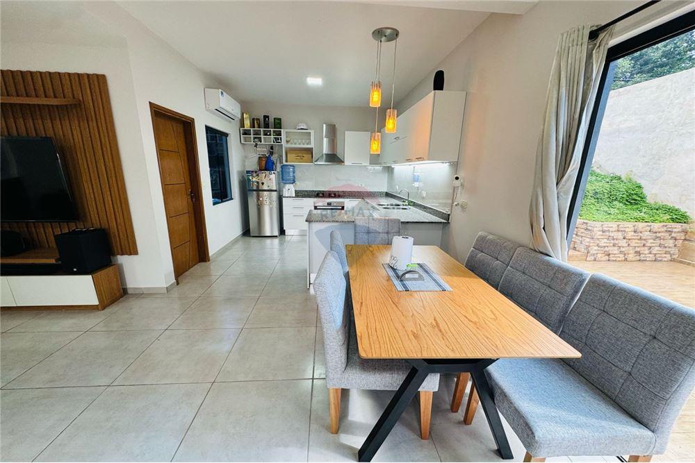 vendo casa en Luque Zona Palacio, Sobre Avenida Hernandarias — foto 3