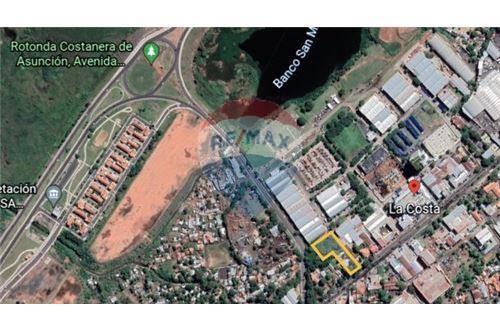 GRAN TERRENO SOBRE ARTIGAS Y AV COSTANERA — foto 3