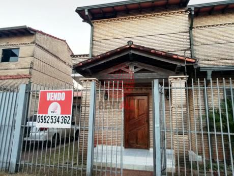 Dúplex En Lambaré Sobre Médicos Del Chaco En Oferta