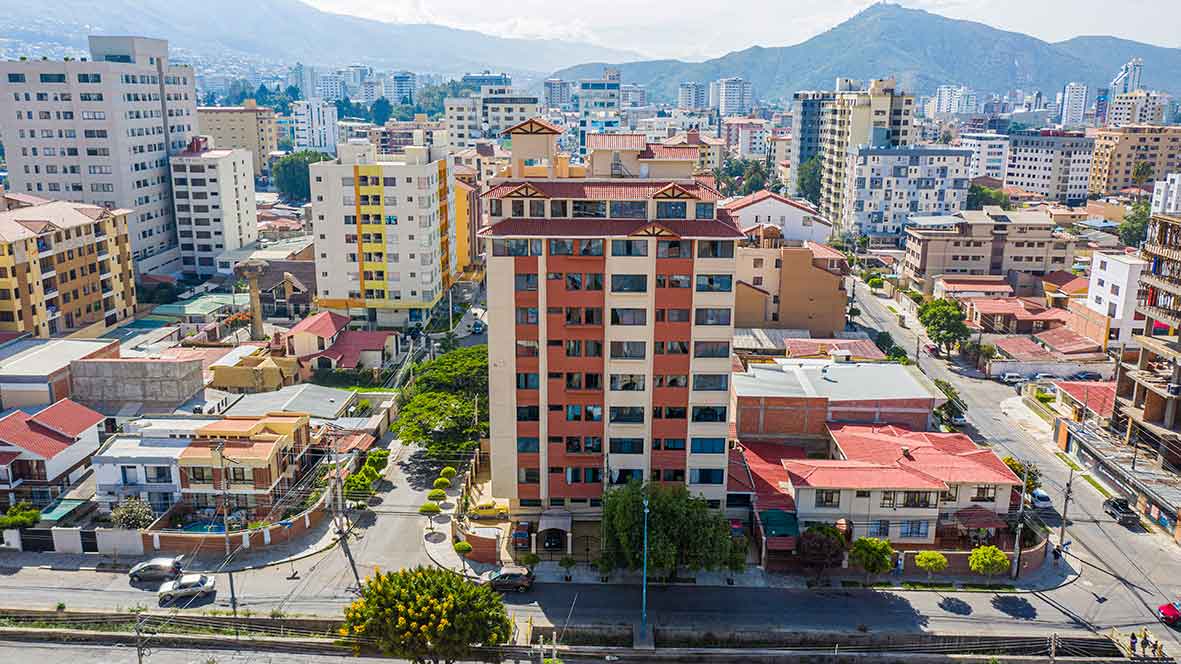 Amplio Departamento En Venta Zona Queru Queru