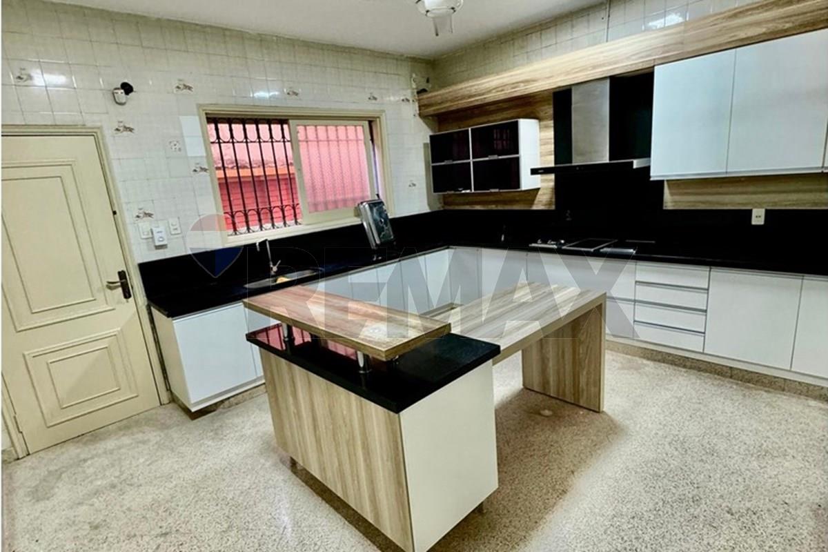 RESIDENCIA EN ALQUILER - MBURICAO — foto 3