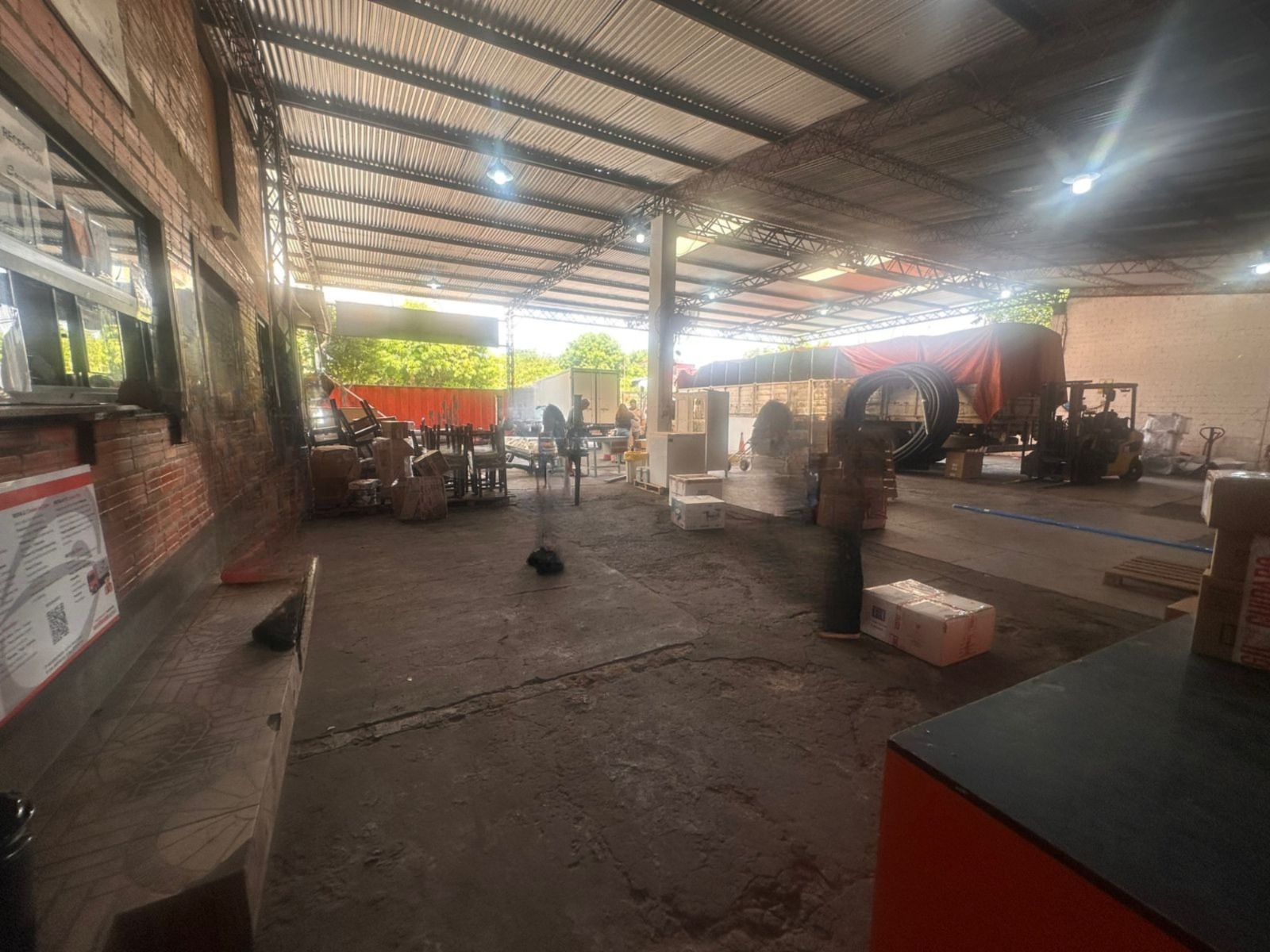 Depósito tipo Tinglado abiero con Oficinas — foto 3