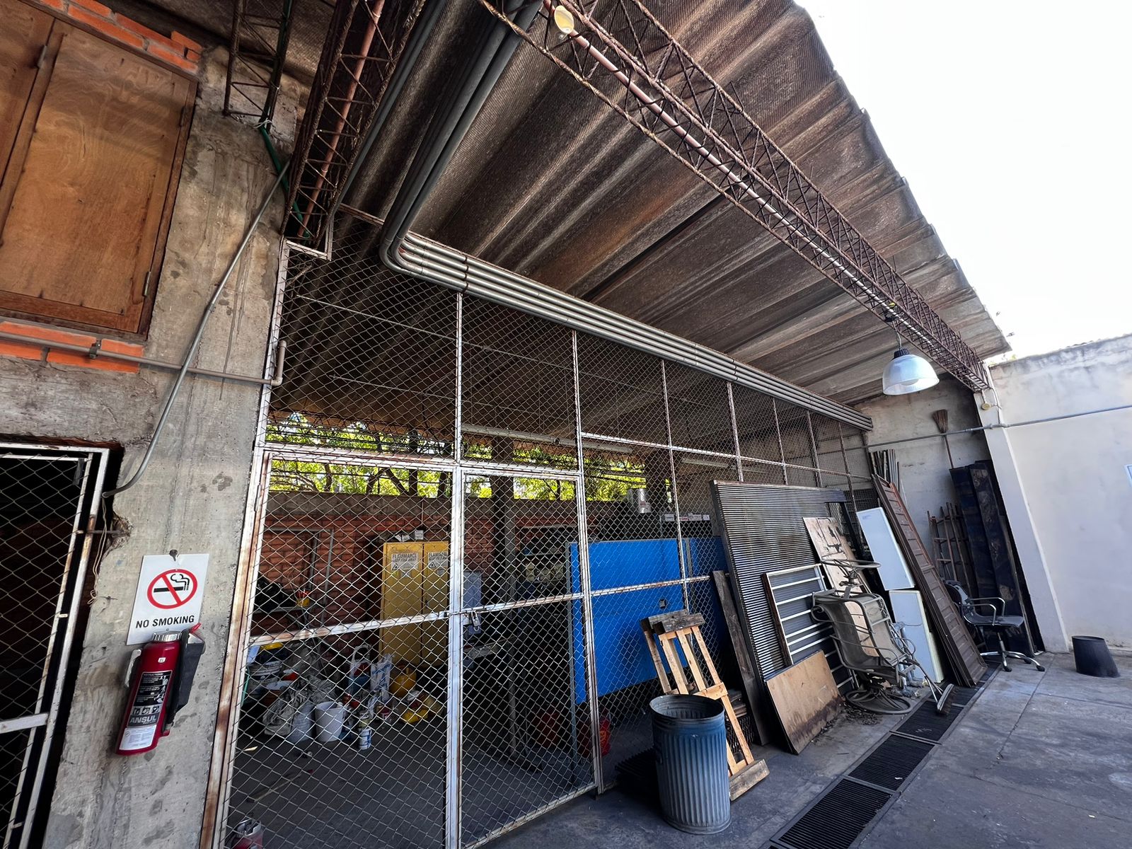 ZONA COSTANERA DE ASUNCION DEPOSTO DE 1000M2 CON PATIO INTERNO — foto 2