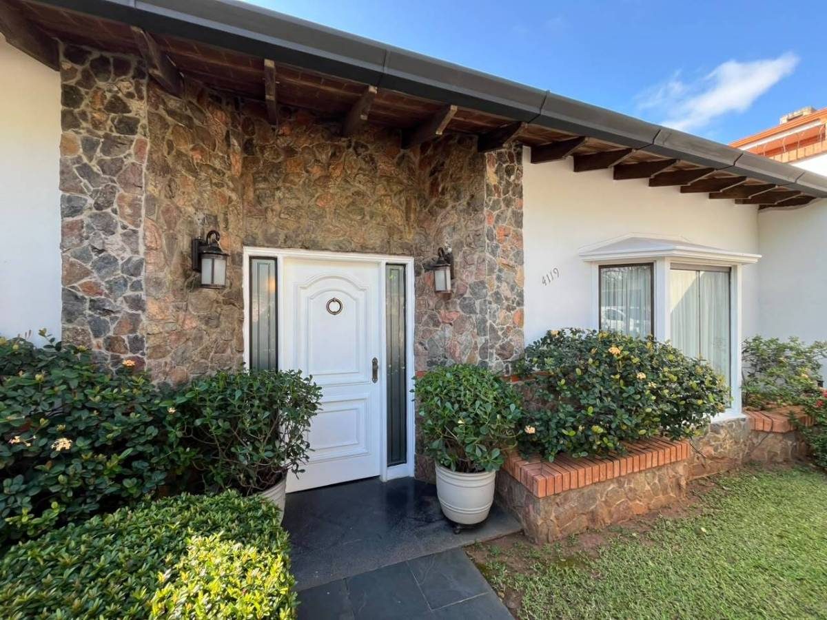 Casa en venta en Mburicaó