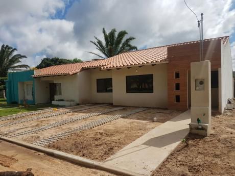 Linda Y Económica Casa A Estrenar!!