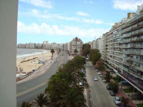 Rambla - Edificio De CategorÍa Con Espectacular Vista Al Mar