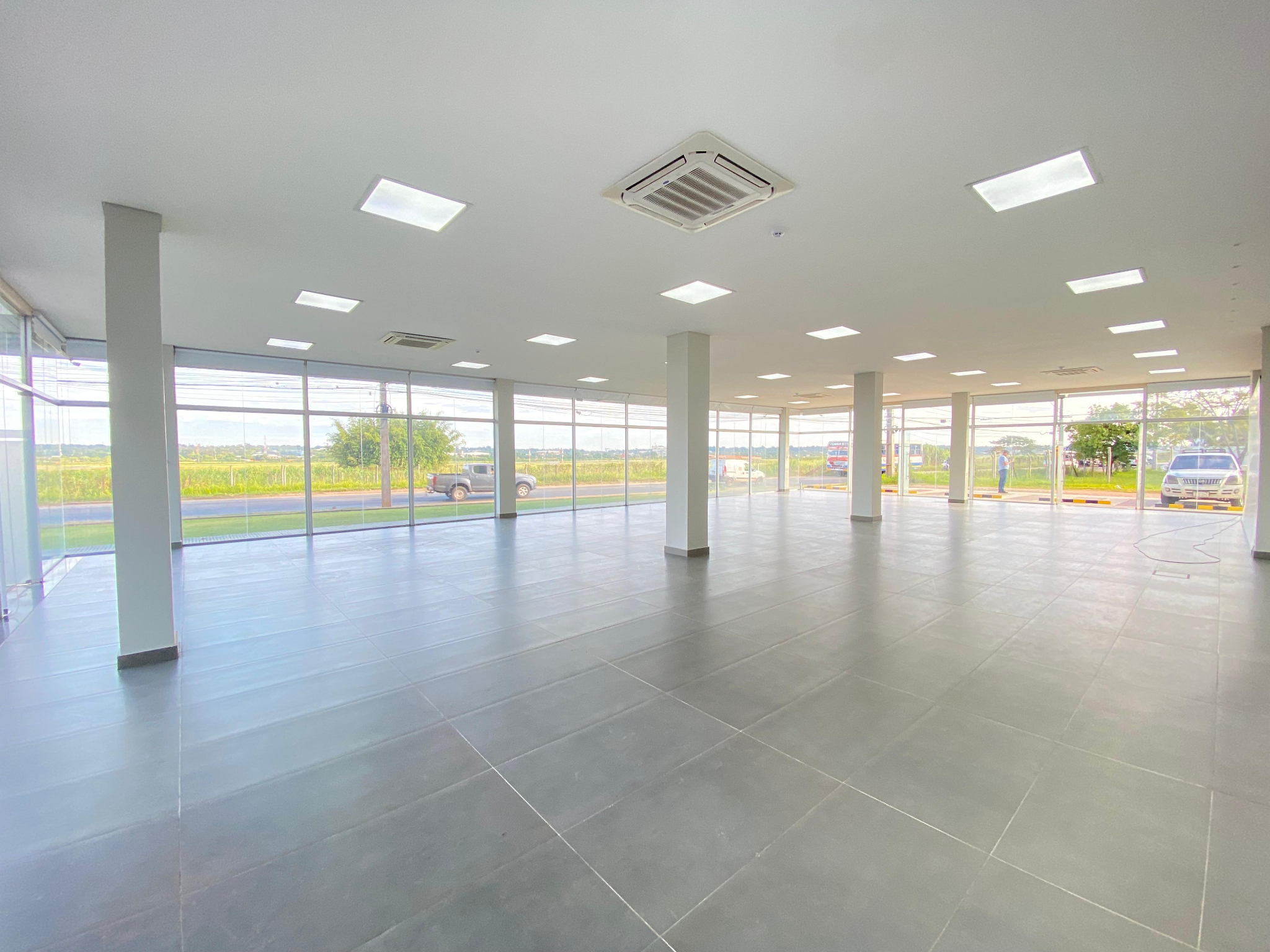 ALQUILER DE SHOWROOM — foto 2