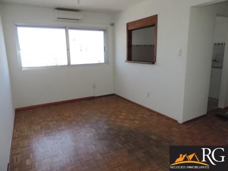 Apartamento 1 Dorm, Piso Alto, Excelente Vista!