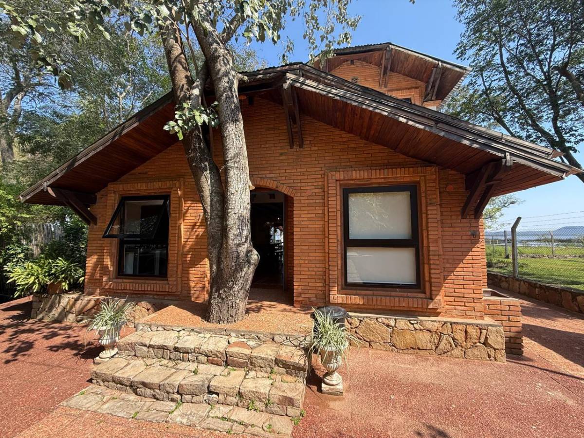 EN VENTA HERMOSA PROPIEDAD EN SAN BERNADINO BARRIO SADI — foto 2