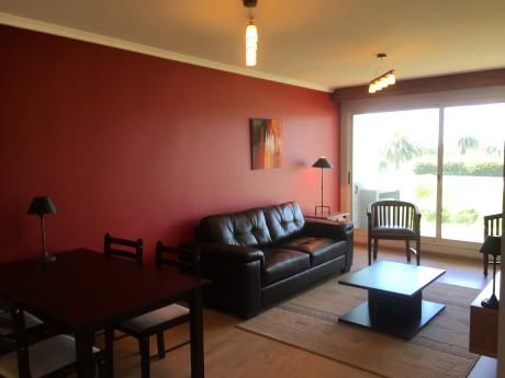 Av De Las Americas. 1 Dorm Con Muebles