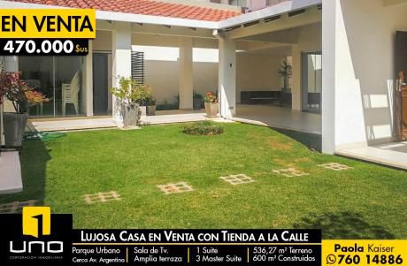 Lujosa Y Centrica Casa En Venta Zona Parque Urbano
