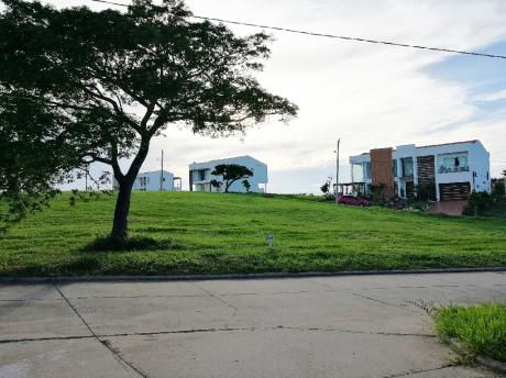 Urubó Condominio Florida I Vendo 2 Lindos Lotes