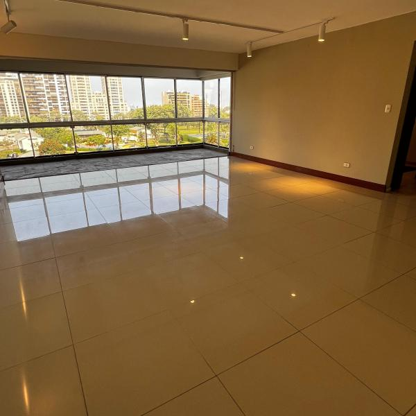 Departamento en alquiler en San Isidro