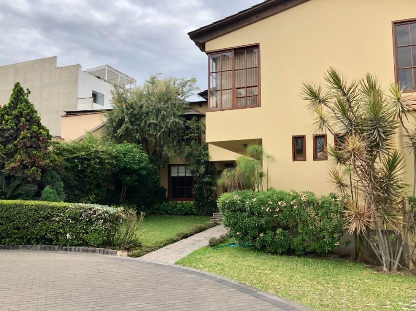 Casa en alquiler en Santiago de Surco