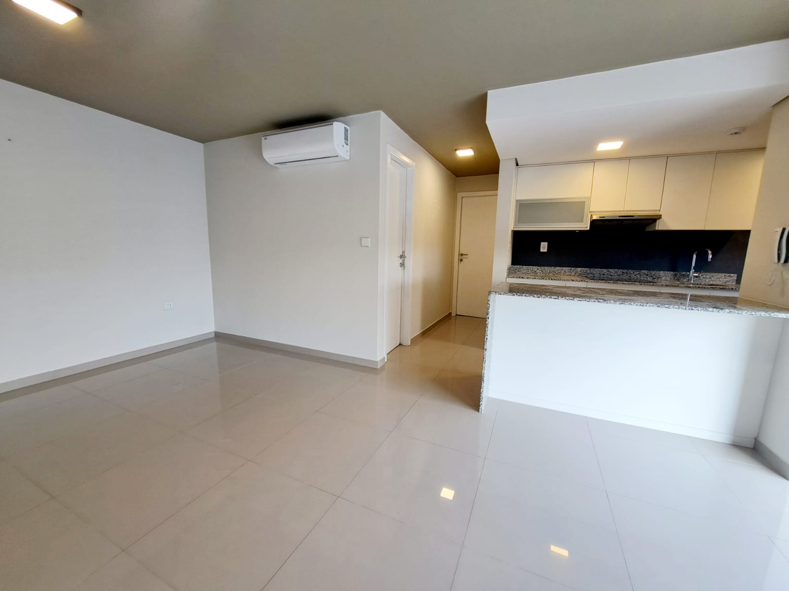 Vendo Departamento De 2 Habitaciones En Luque Edificio Insignia 3 — foto 3