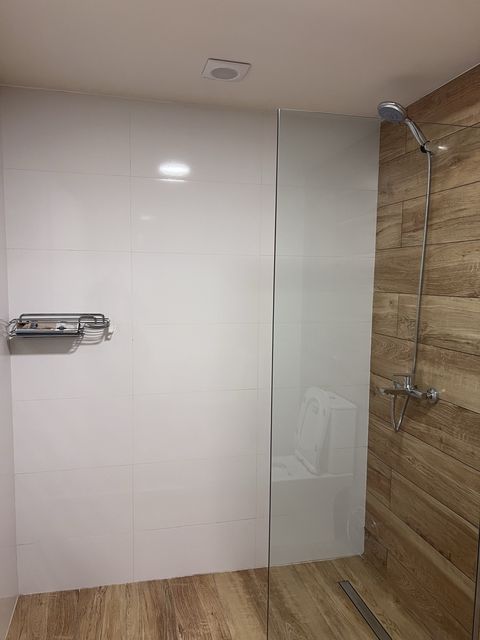 Hermoso Apto A Pasos De Shopping. 1 Dorm C/Vestidor, Jardín Y Garaje $39.000 · Foto 10