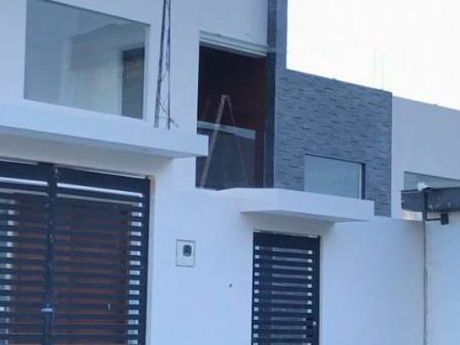 Bella Casa En Alquiler En Mallasilla