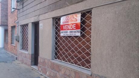 Excelente Construcción En Inmejorable Estado.