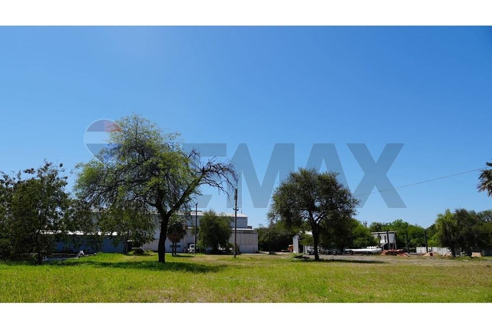 VENDO 2 HECTAREAS EN EL CENTRO DE REMANSITO VILLA HAYES — foto 3