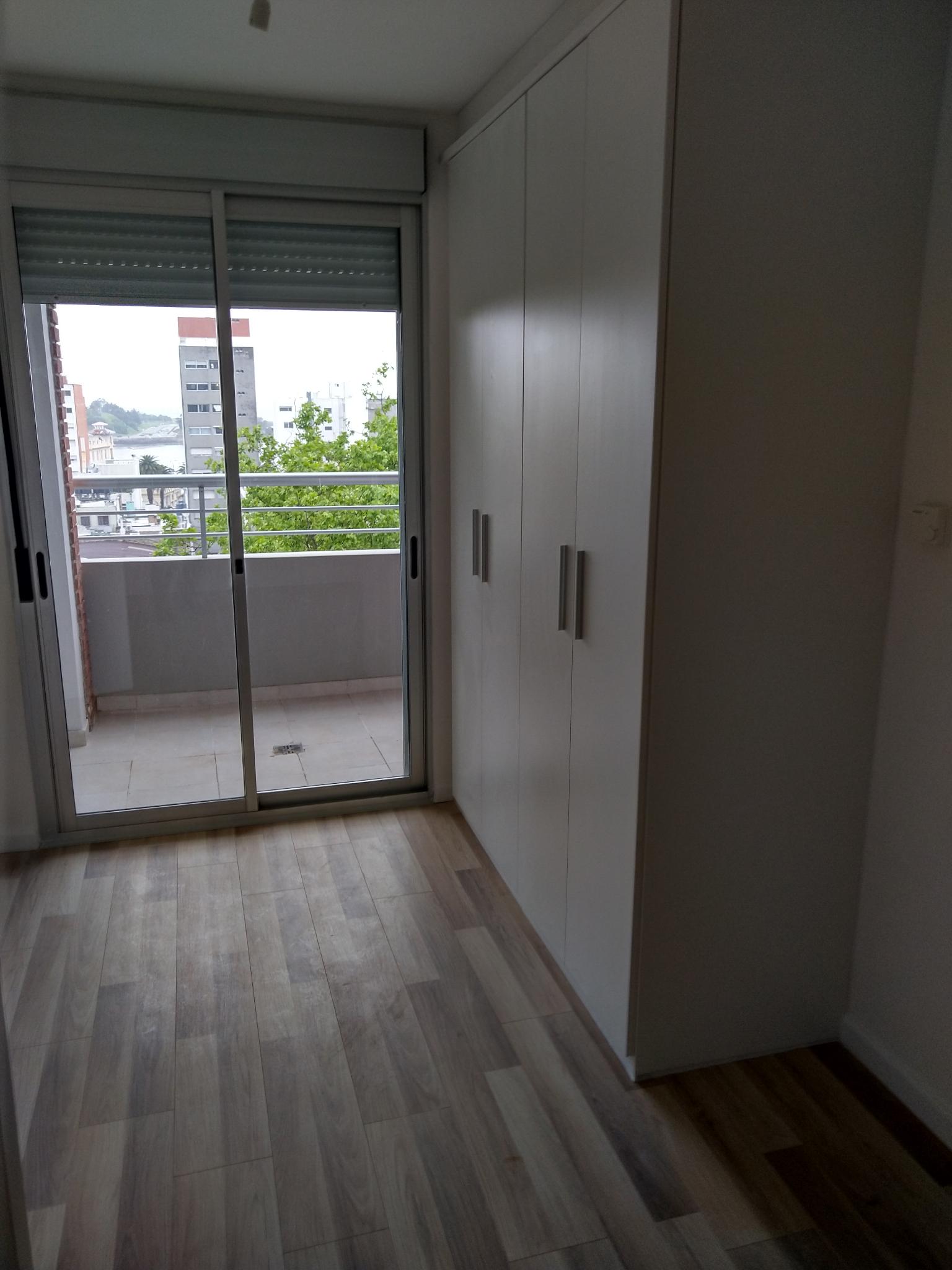 Alquiler - 1 Dormitorio- Al Frente Con Balcon Gonzalo Ramirez Y Jackson · Photo 8