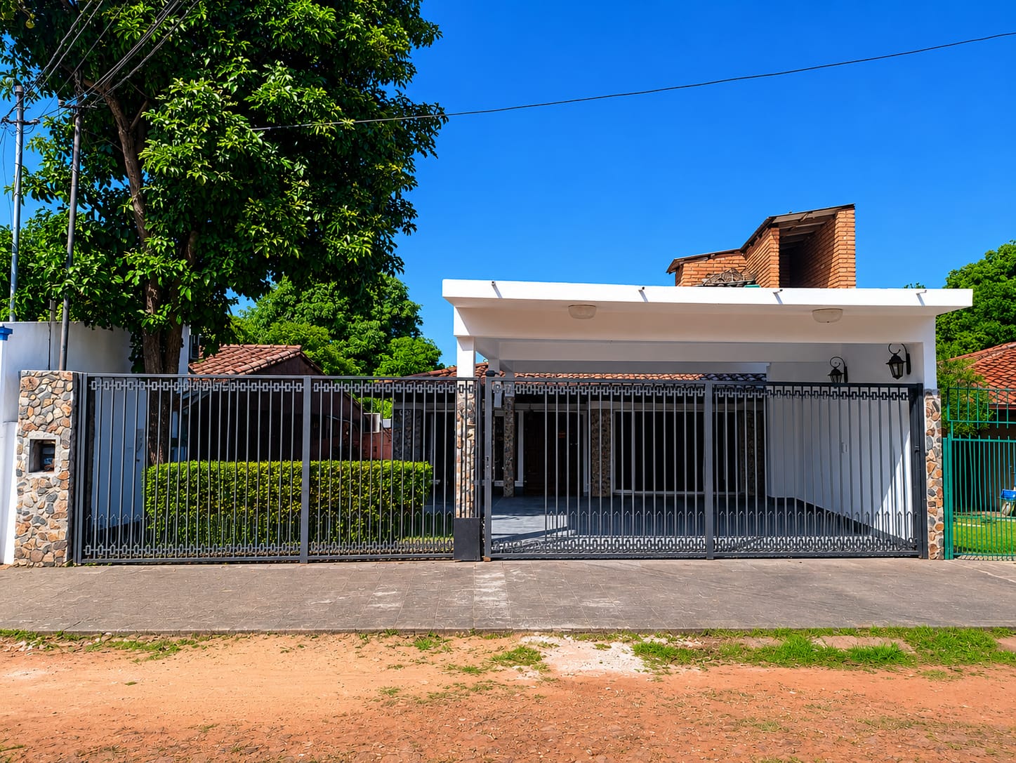 VENDO CASA EN CAACUPE CERCA DEL POZO DE LA VIRGEN — foto 2