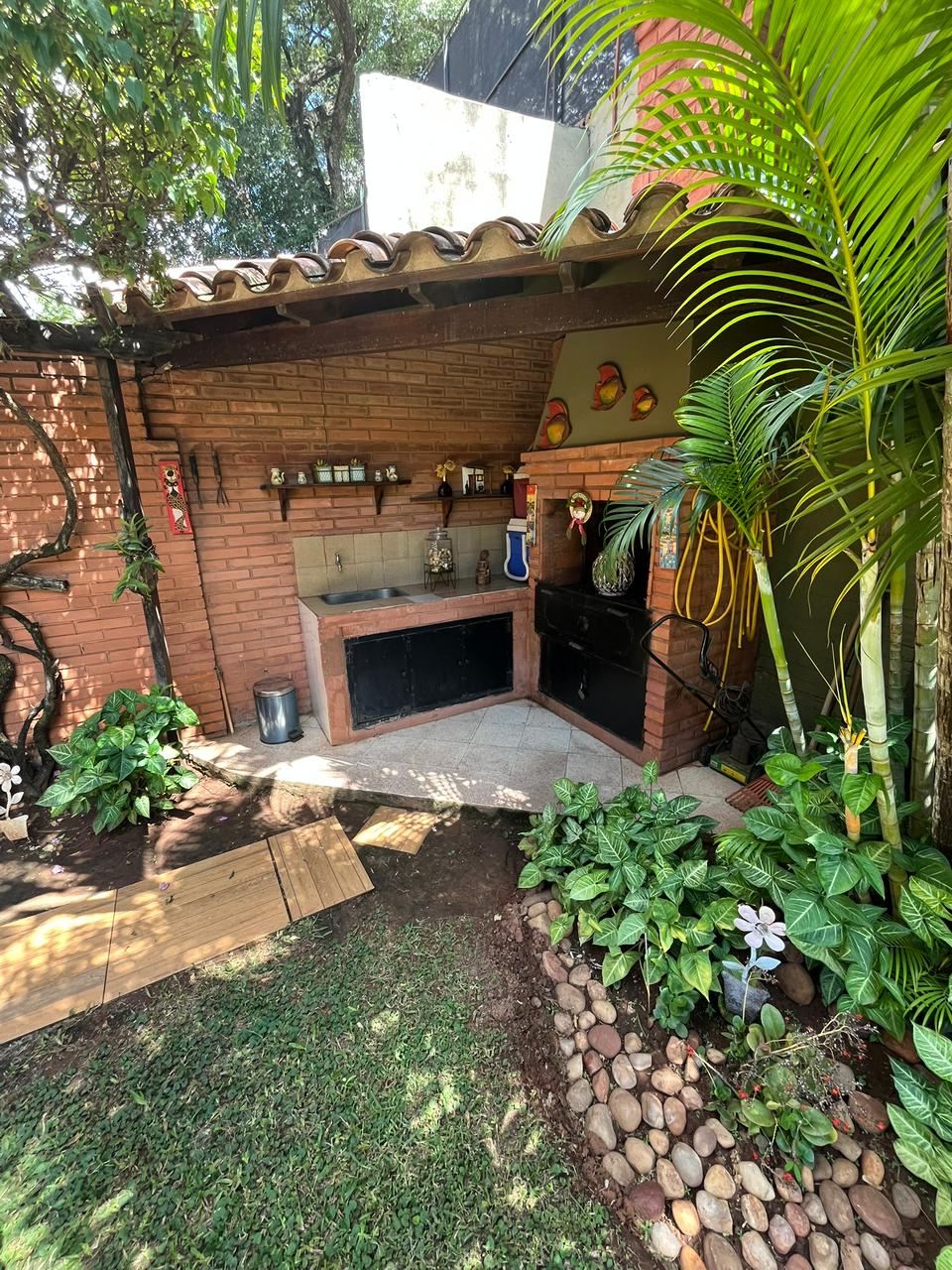 Casa en venta en Recoleta, Asunción — foto 2