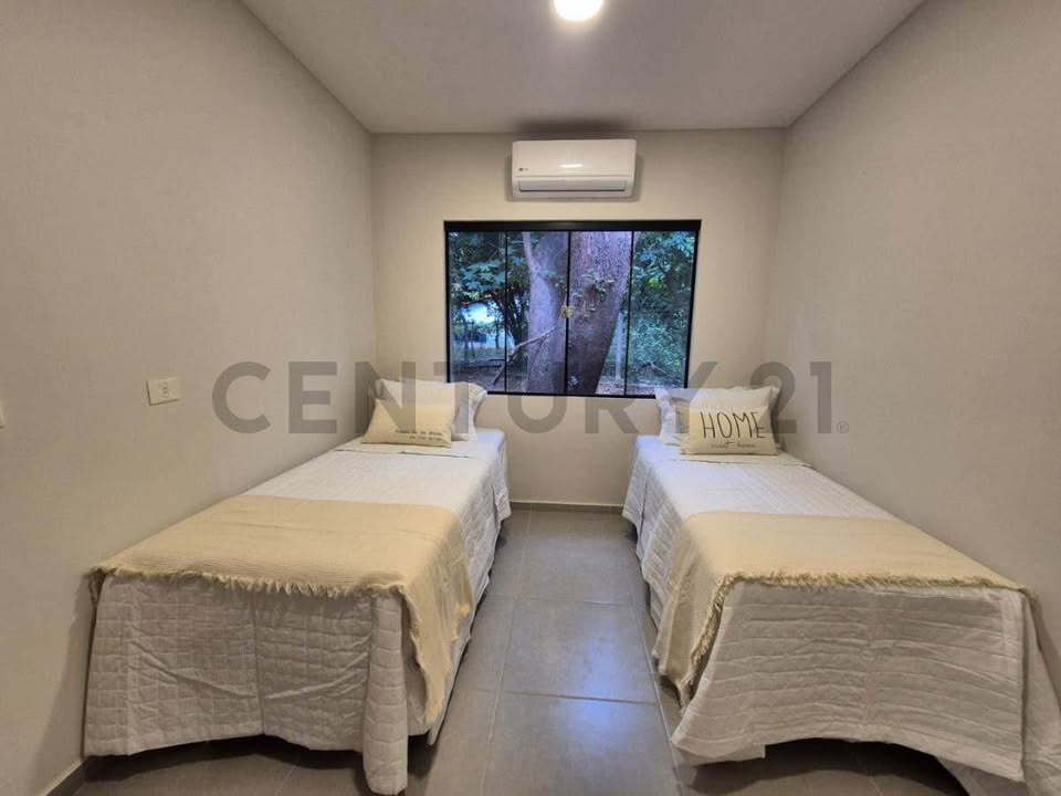 OPORTUNIDAD ÚNICA EN ALTOS! DOS CASAS A LA VENTA — foto 3