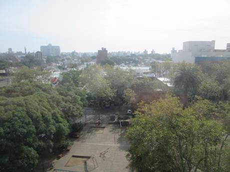 Apartamento Pocitos 3 Dormitorios. Piso Alto