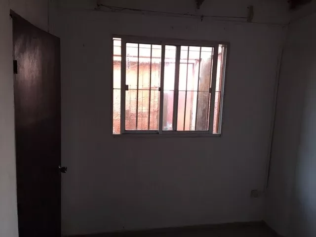 Alquilo Muy Lindo Apto. Al Fondo Tipo Casa. Sin Gastos Comunes · Foto 3