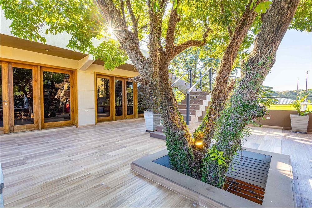 Residencia en venta a metros del Yacht y Golf Club Paraguayo — foto 2