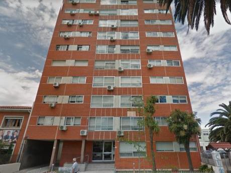 Excelente Apartamento - 3 Dormitorios - 2 Baños - Garaje!!