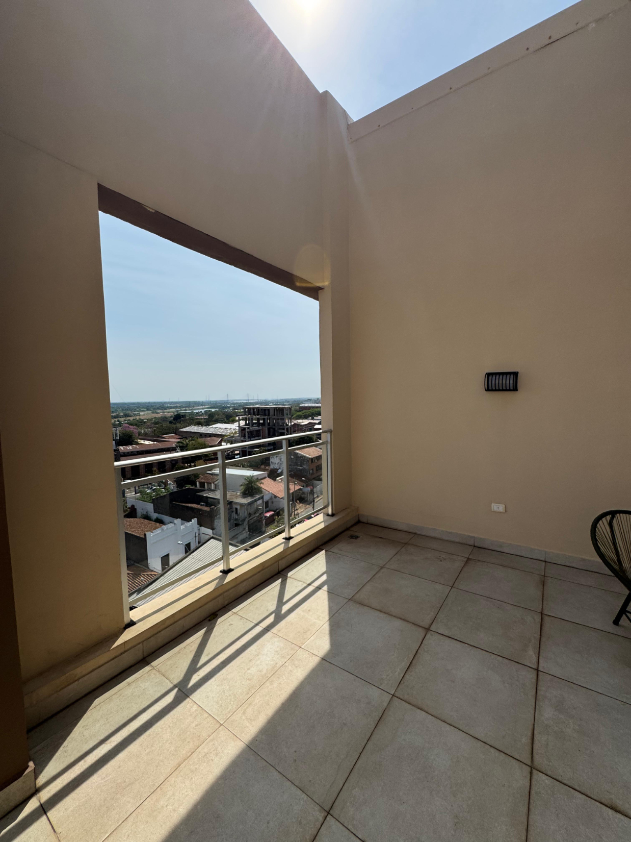 VENDO DEPARTAMENTO DE 1 DORMITORIO CON PATIO INTERNO EN EDIFICIO BOHEMIA — foto 2