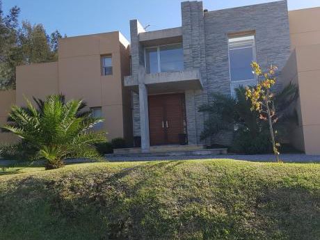 Excelente Propiedad En Altos De La Tahona Venta O Alquiler