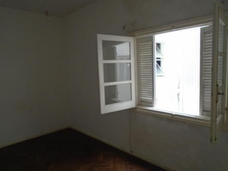 Al Interior, Segundo Por Escalera, Buen Punto, G.C: $ 1400