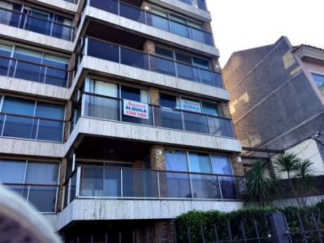 Alquiler Apto. 3 Dorm. Y Servicio Puerto Buceo. Rambla Y A.costa
