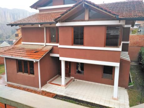 De Ocasion!!! Casa Achumani $us.185.000