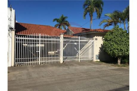 Hermosa Casa A La Venta En Las Palmas