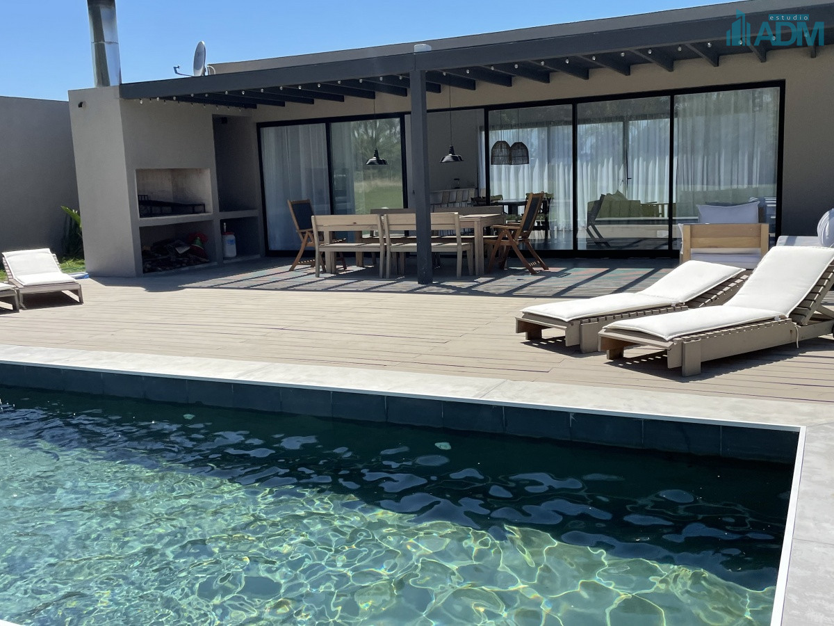 Casa en alquiler en Manantiales