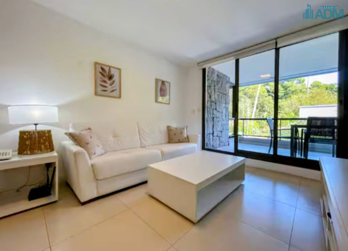 Venta de moderno apartamento con parrillero propio