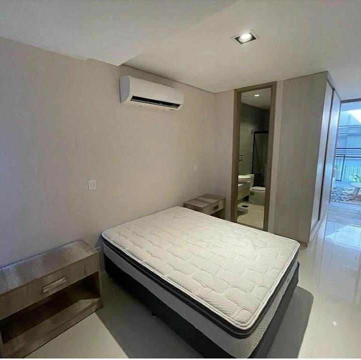 Alquilo hermosa Casa amoblada, de 3 hab. en Suite, Barrio Herrera — foto 2