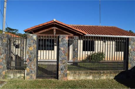 Confortable Chalet, A Minutos De Luque Y Limpio