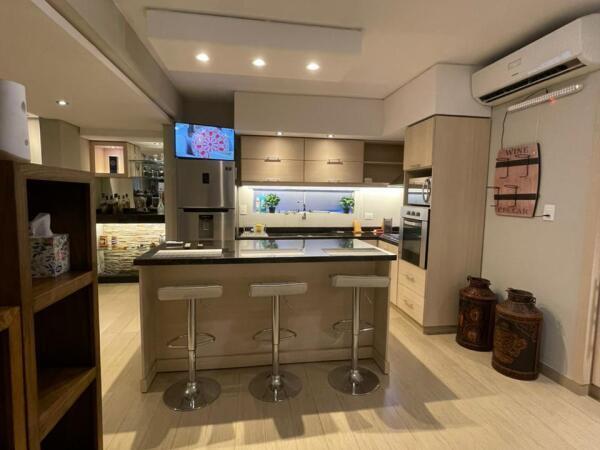 DEPARTAMENTO TIPO LOFT AMOBLADO EN ALQUILER – BARRIO SAJONIA — foto 3