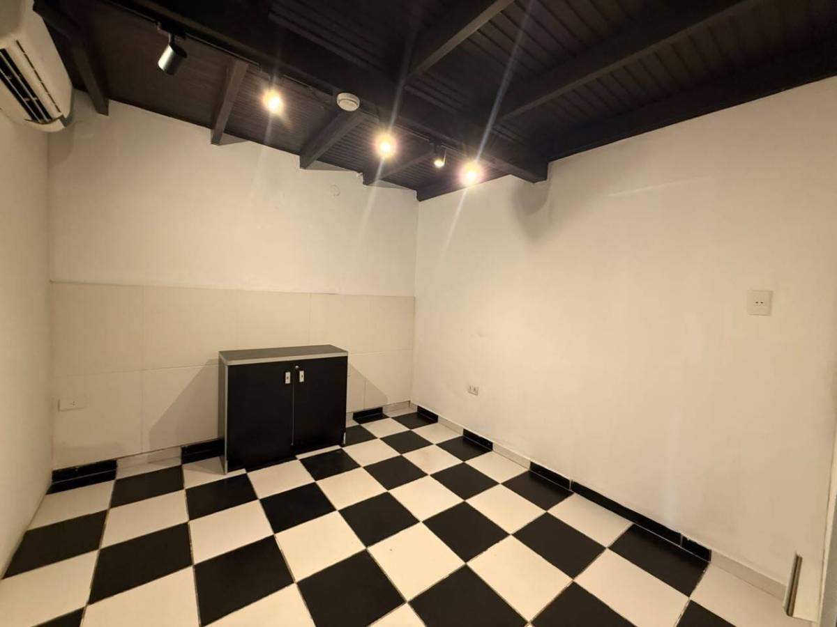 Oficina amoblada 300 m² | Las Lomas — foto 2