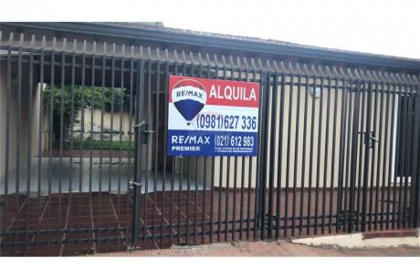 Alquilo Casa En Ciudad Nueva.
