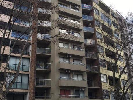 Monoambiente A Pocas Cuadras De La Rambla!!!
