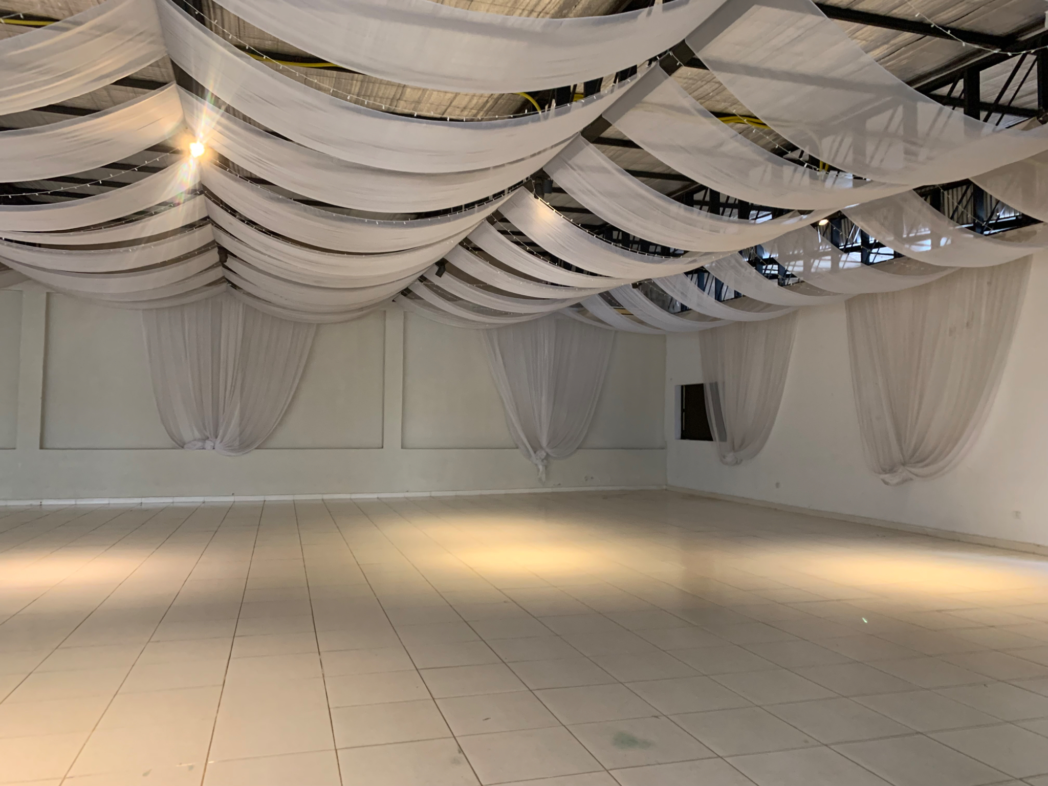 SALON COMERCIAL - ALQUILER — foto 2