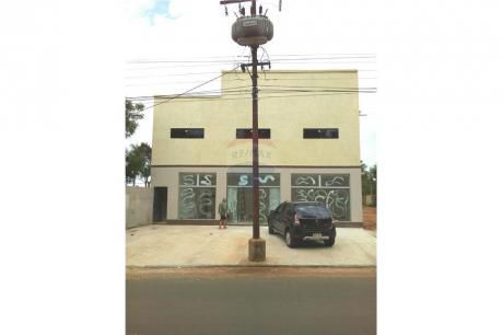 Local Comercial, Con Depósito, Oficina Y Salón